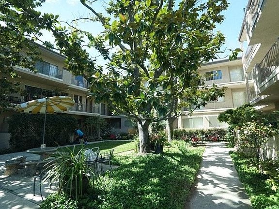 3rd image of 280 E California Blvd APT 302