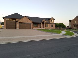 15318 S Indian Paint Cir, Bluffdale, UT 84065