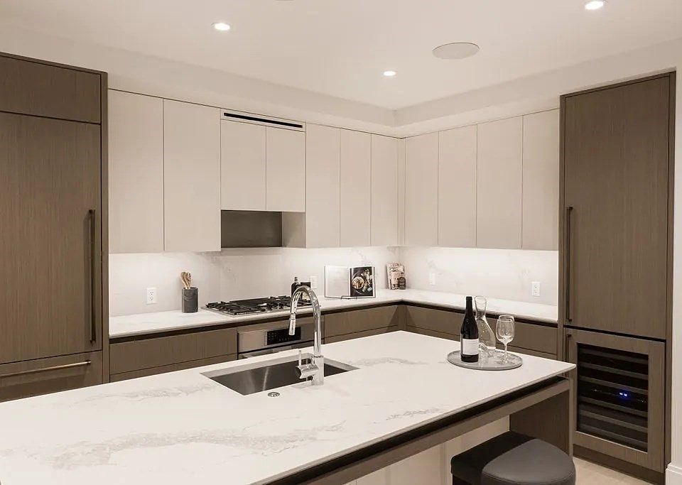 1st image of 380 Harrison Ave Unit 1004