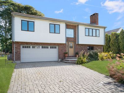 11 Renfrew Ave, Middletown, RI, 02842