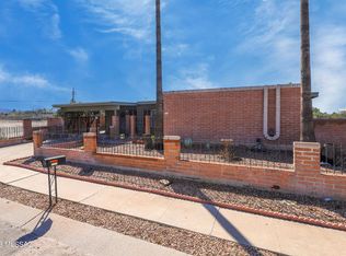 9460 E Lurlene Dr, Tucson, AZ 85730