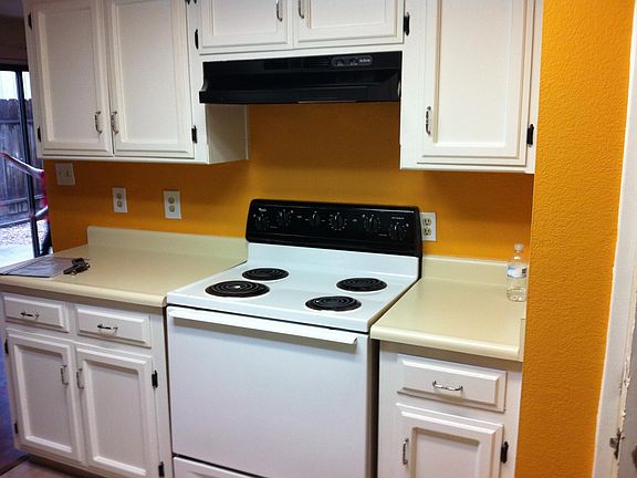 4th image of 536 N Lincoln Ave