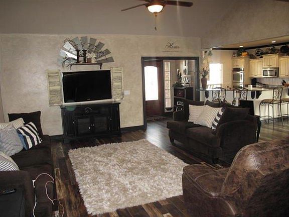 3rd image of 4950 Mesquite Springs Trl