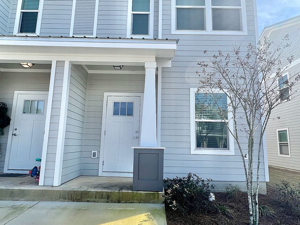 1st image of 422 Date Palm Ln #185