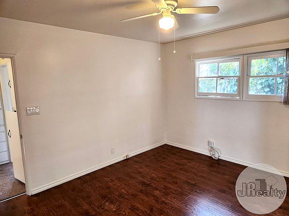 3rd image of 4029 Miraleste Dr