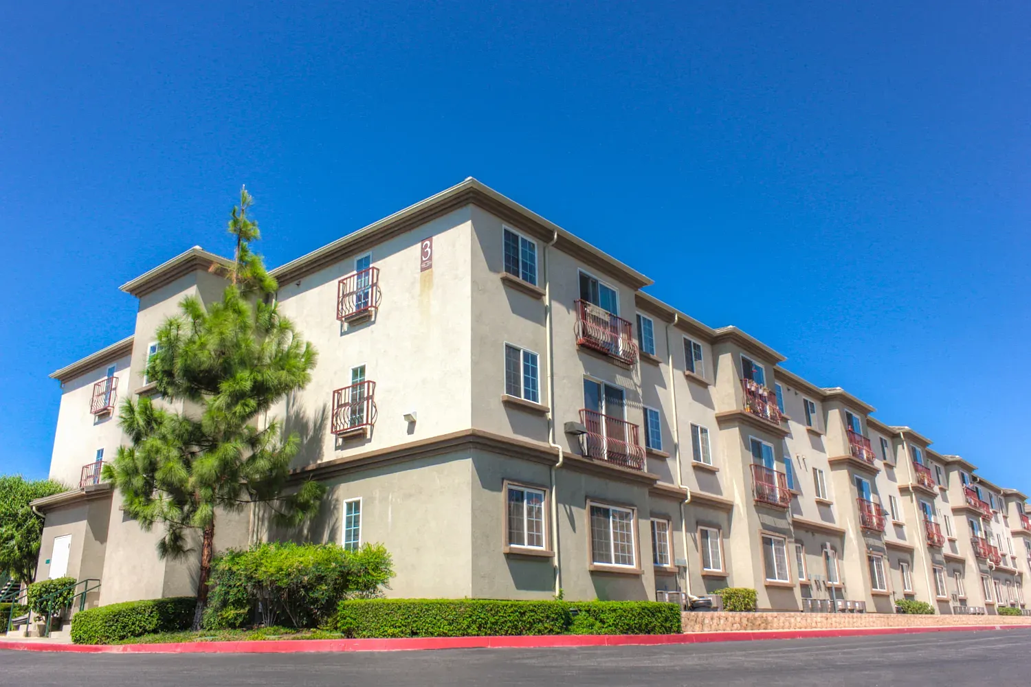Castaic Lake Senior Apts — Photo 3