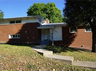 233 Oakcrest Ln, Pittsburgh, PA