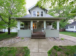 105 N 7th St, Beresford, SD 57004