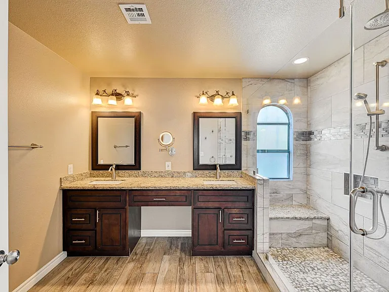 3949 Rhine Way — Photo 32
