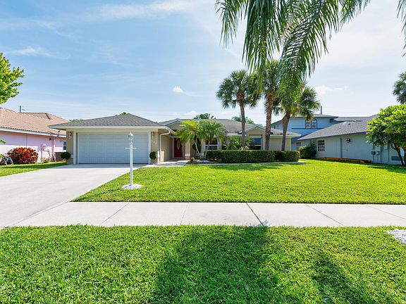 2nd image of 548 N Cypress Dr