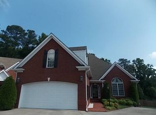 2175 Glenhurst Dr, Snellville, GA 30078