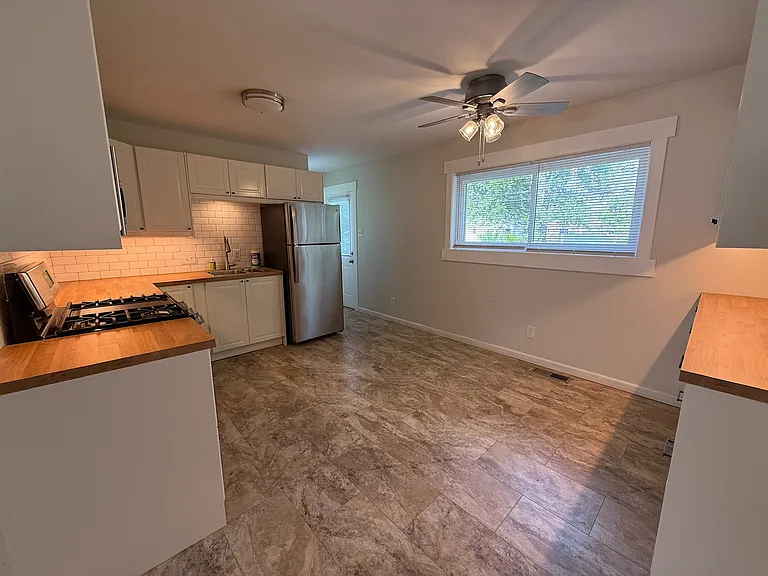 1307 Valiant Dr #1 — Photo 4