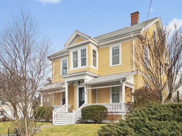 4 Martin St Floor 2, West Roxbury, MA 02132
