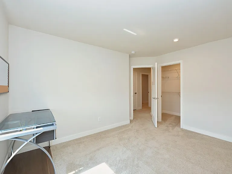 266 Dartmoor Pl — Photo 40