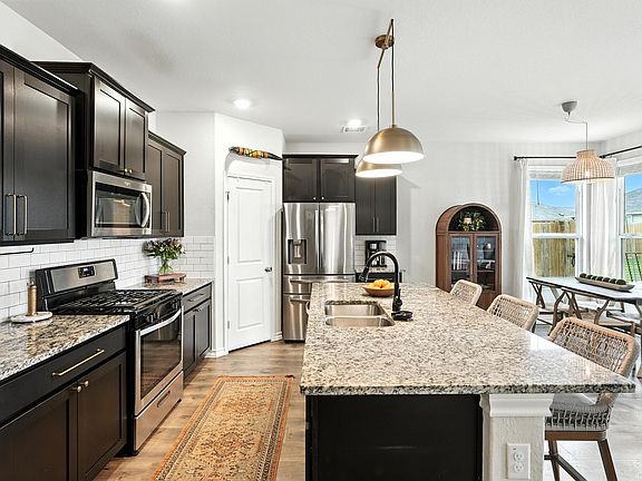 5th image of 444 Butterfly Bush Ct