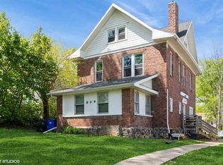 809 17th St SE, Cedar Rapids, IA 52403