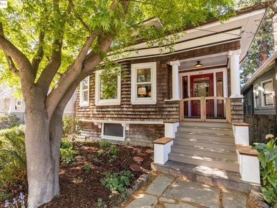 6111 Hillegass Ave, Oakland, CA, 94618