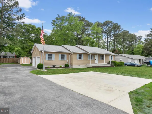 32746 Cedar Dr, Millville, DE 19967