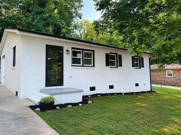 803 Dogwood Dr