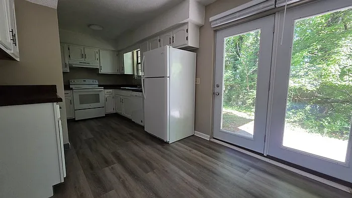 1507 Linden St #25 — Photo 3