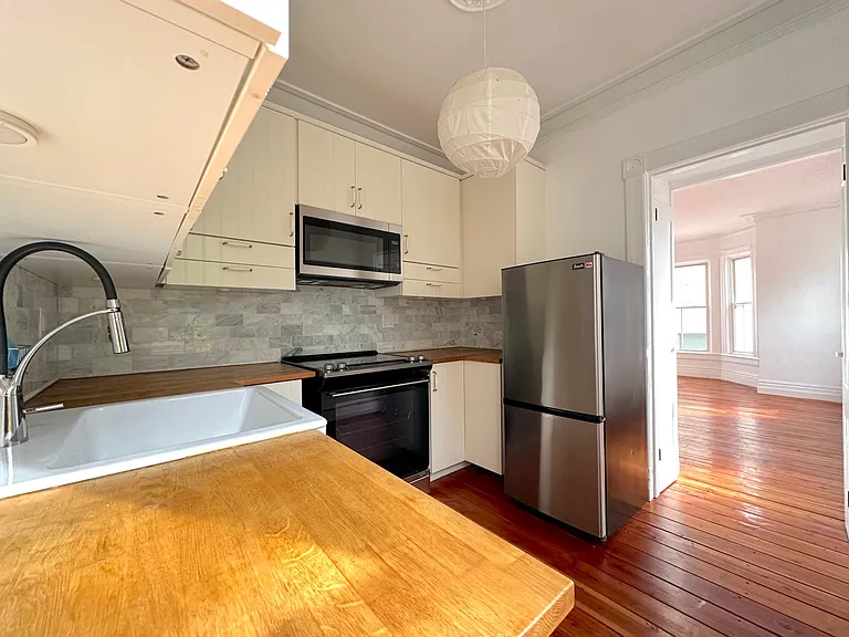 197 Liberty St #2 — Photo 11