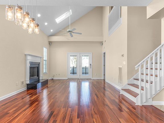 4th image of 2200 Creeks Edge Dr