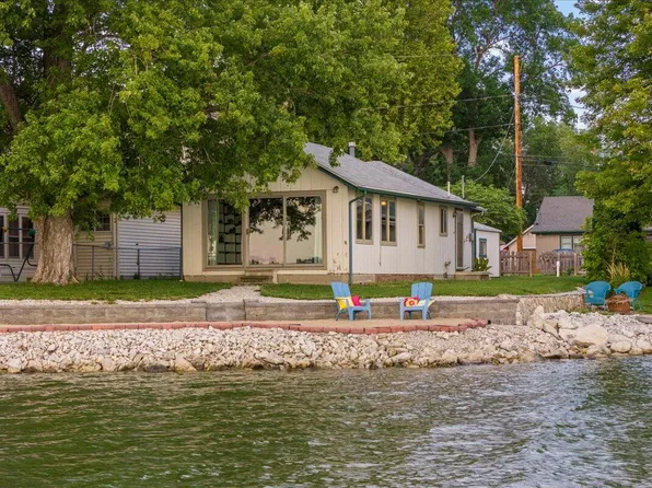 44 Pickard Ln, Council Bluffs, IA 51501