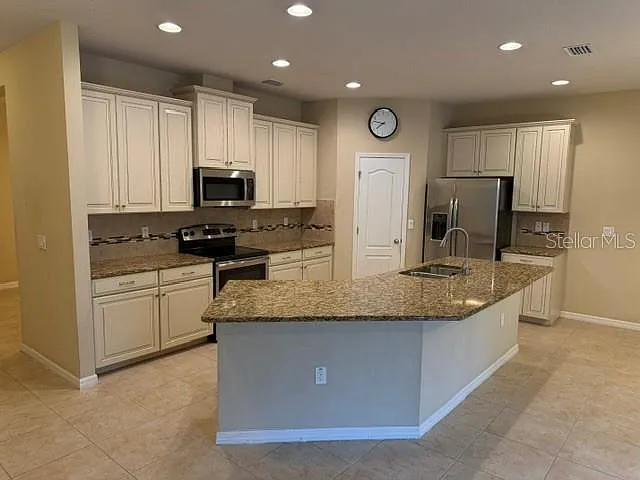 8627 Corinthian Way — Photo 8