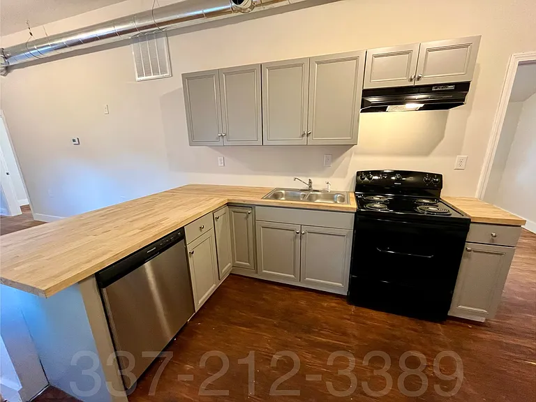 106 Roosevelt St #C — Photo 2