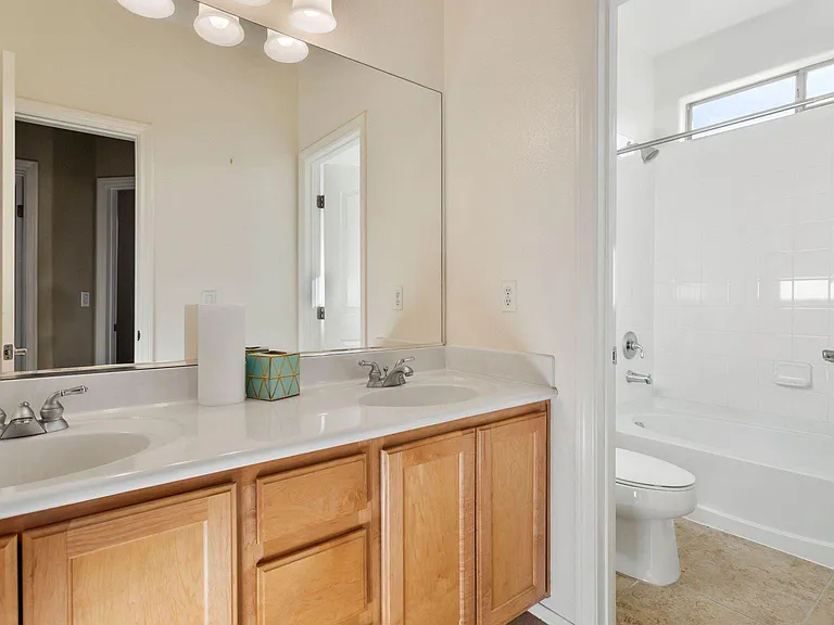 260 Pastel Cloud St — Photo 9