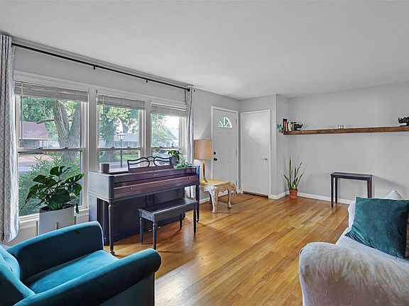 4th image of 6826 Circleview Dr