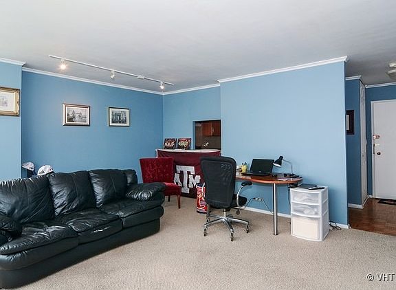 4th image of 1460 N Sandburg Ter APT 2708