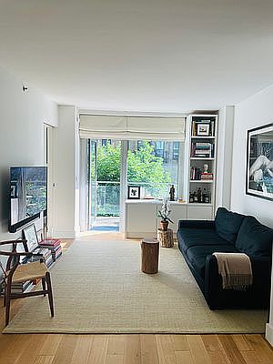3rd image of 425 E 13th St APT 3F