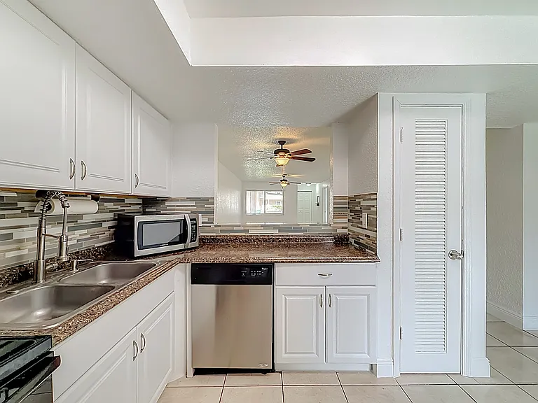 7504 NW 44th Ct #W — Photo 34