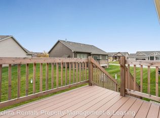 934 W Threewood Ct, Andover, KS 67002
