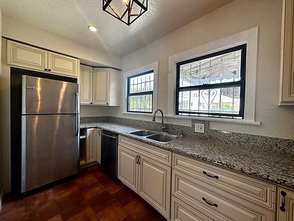 4th image of 5815 W Olympic Blvd APT 2