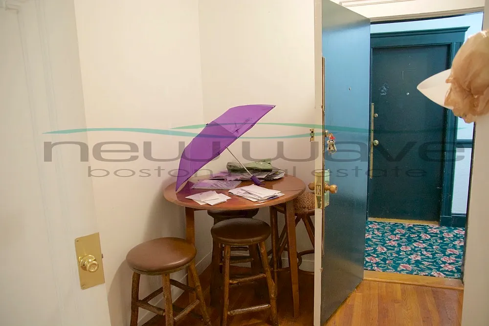 1 bed, 500 sqft, $2,500 — Photo 4