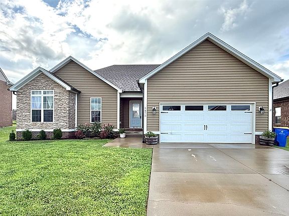 3rd image of 5475 Hackberry Way