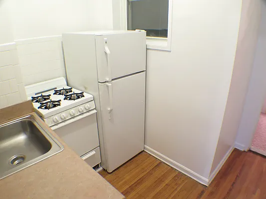 Rented by Glasser Realty LLC | media 10