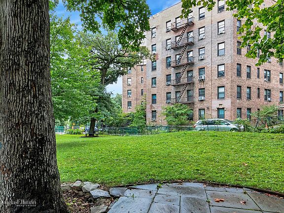 4th image of 3875 Waldo Ave APT 11N