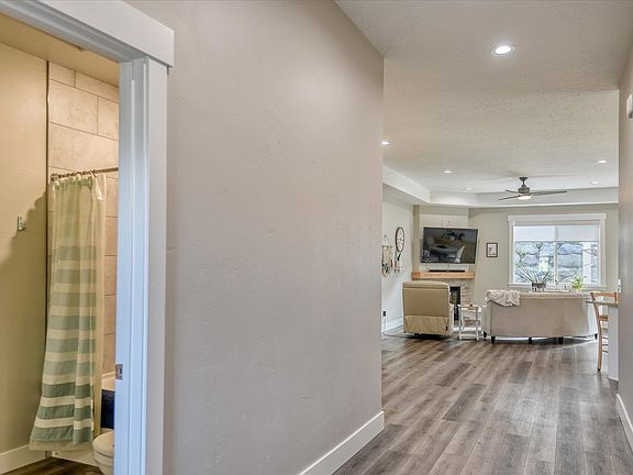 3rd image of 2609 S Seabiscuit Dr