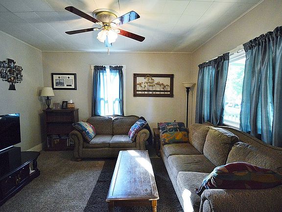 5th image of 817 Summit Ave