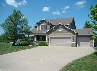 310 Signal Ridge Dr, Baldwin City, KS 66006