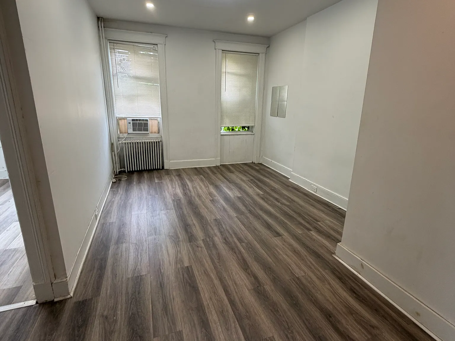 4 bed, $3,750 — Photo 4