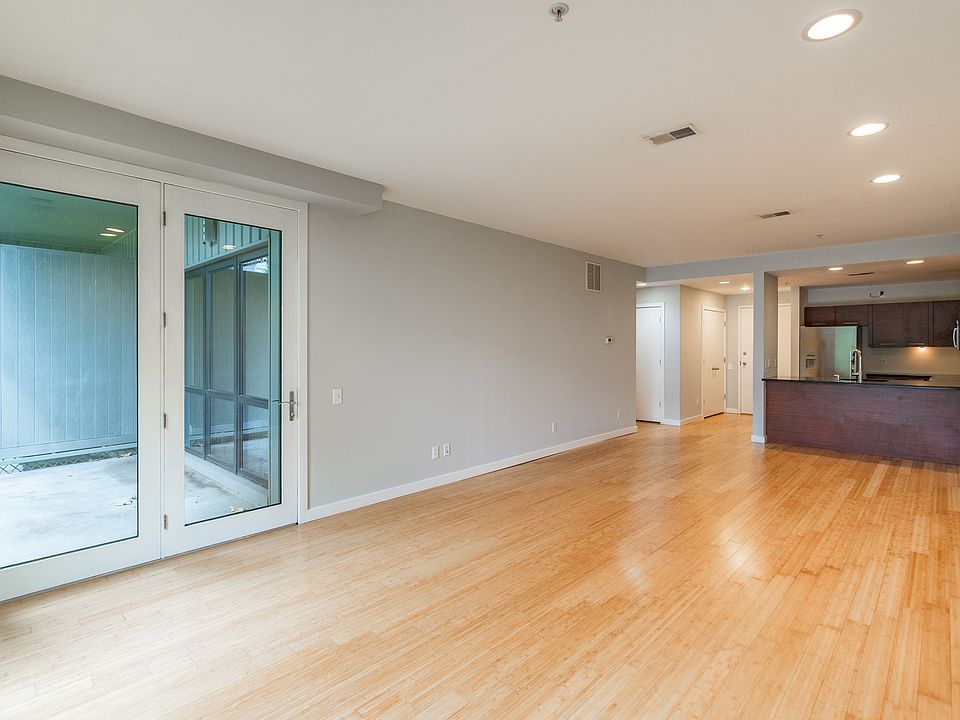 1st image of 950 N 3rd St #205