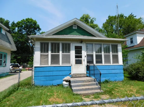 785 Buss Ave, Benton Harbor, MI 49022