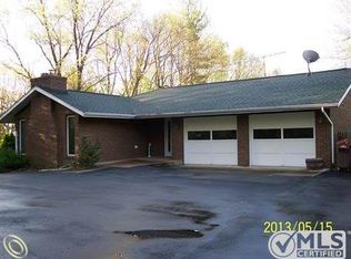 3124 Valentine Rd, Lapeer, MI 48446