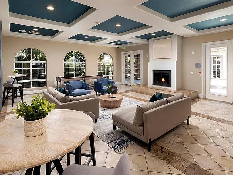 Campana Crown Valley Apartments — Photo 9
