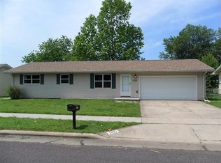 1105 N Hillcrest Ave, Springfield, MO 65802