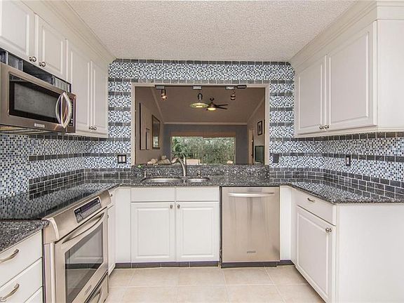 5th image of 613 Squire Cir APT 202